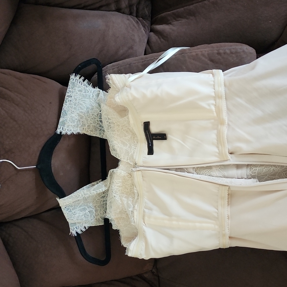 Dress - Picture 8 of 9